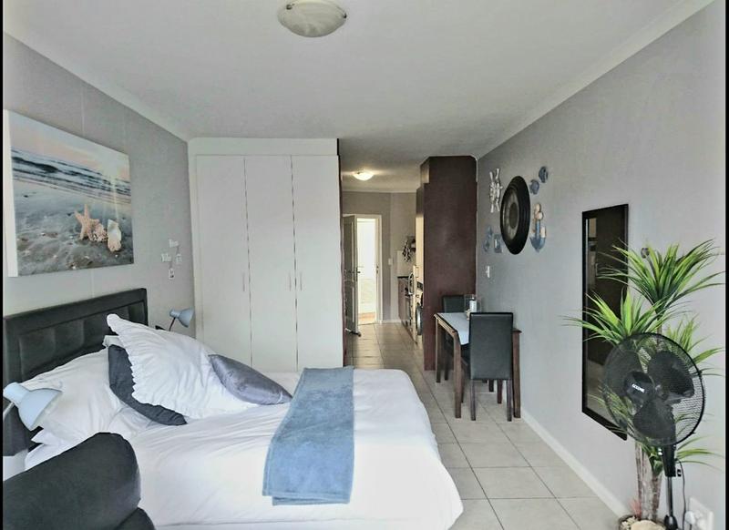 1 Bedroom Property for Sale in Strand South Western Cape